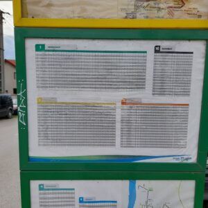 Új menetrendtáblák a városi buszmegállókban 003